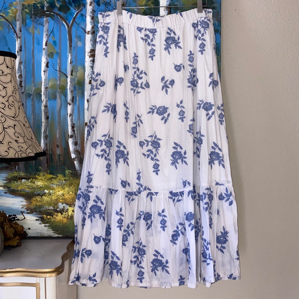 Nwot Embroidered Linen Blend Floral Tiered Maxi Dress 55% Linen